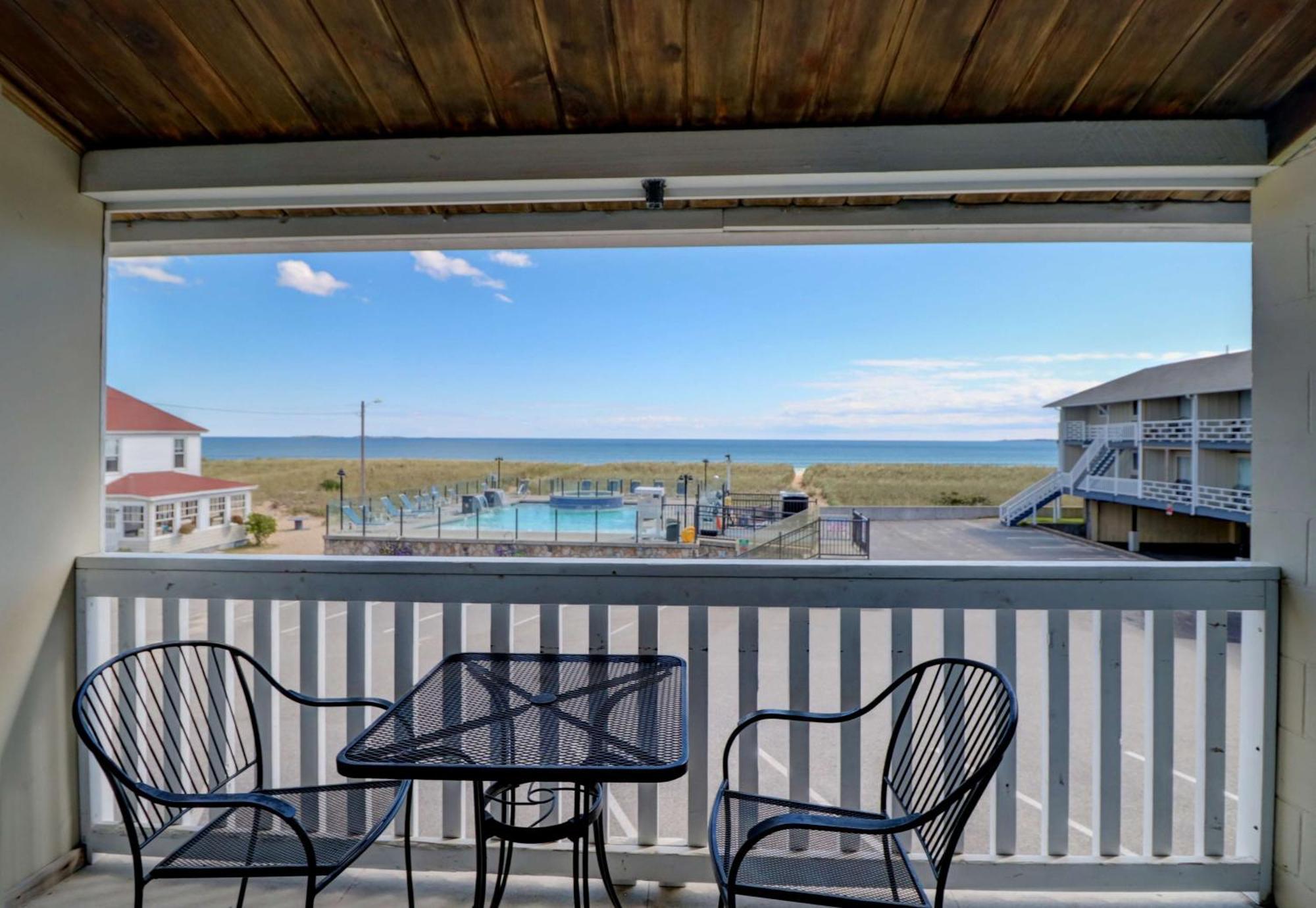 Waves Oceanfront Resort Old Orchard Beach Exterior photo